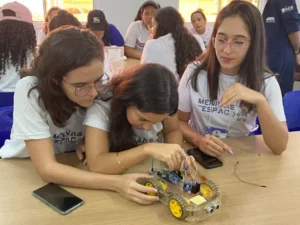Leia mais sobre o artigo Projeto Meninas no Espaço abre inscrições para novo ciclo de atividades