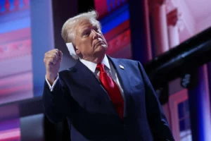 Leia mais sobre o artigo Trump leva disputa contra Kamala Harris para comício na Carolina do Norte
