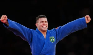 Leia mais sobre o artigo Willian Lima conquista prata no judô, a 1ª medalha do Brasil em Paris