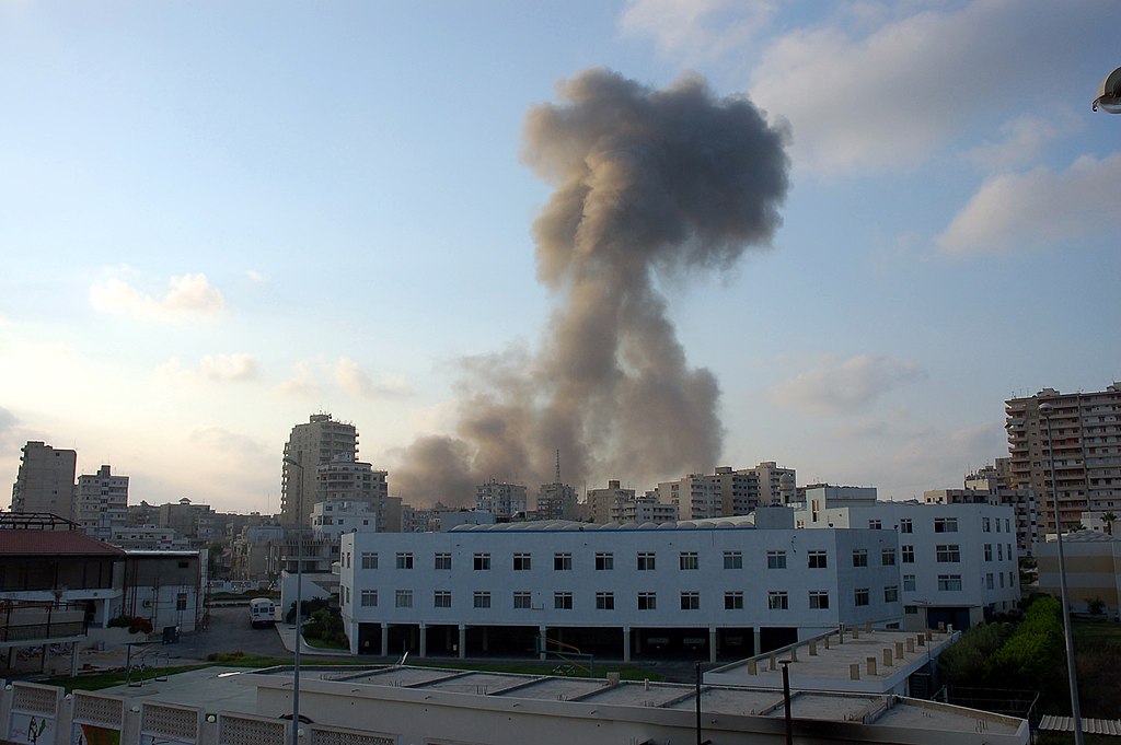 No momento, você está visualizando Israel ataca o Líbano; oito combatentes e uma criança morreram, dizem fontes