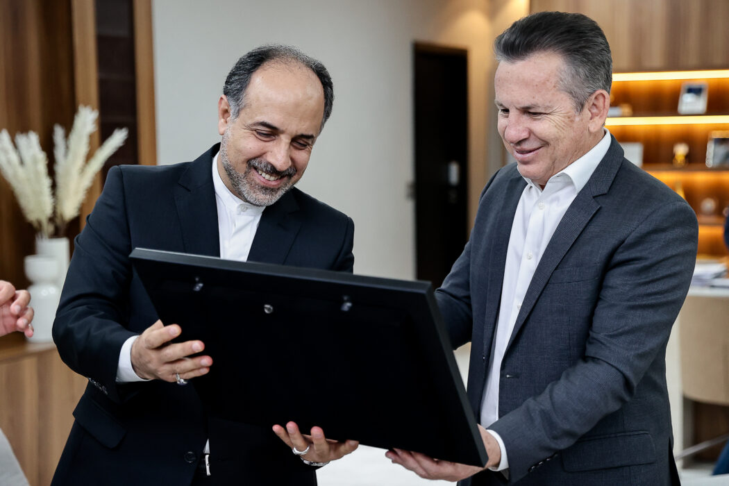 No momento, você está visualizando Governador apresenta potencial para novos investimentos em MT ao embaixador do Irã