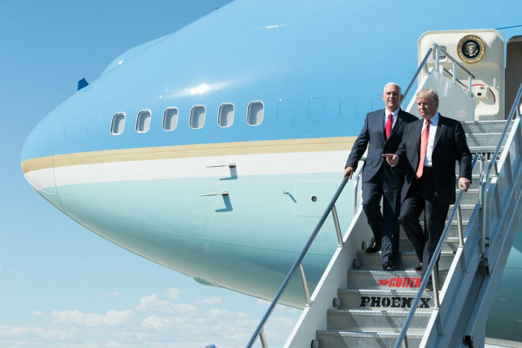 No momento, você está visualizando Trump faz primeiro comício ao ar livre após tentativa de assassinato