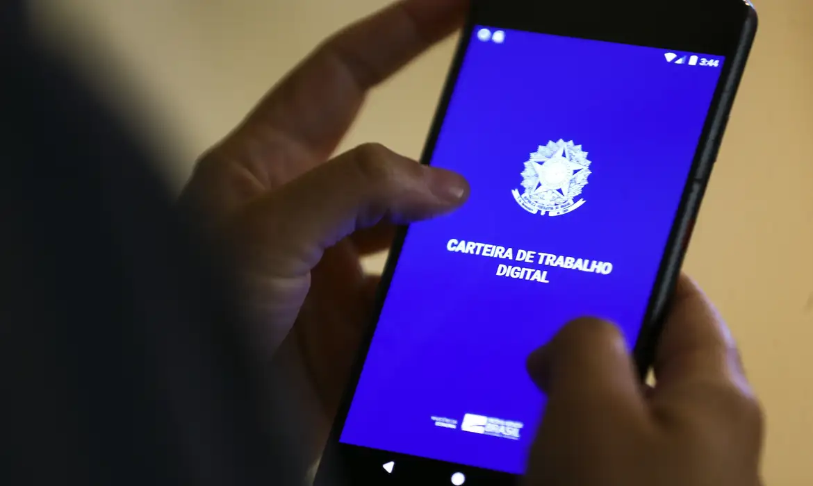 No momento, você está visualizando Brasil gerou mais de 235 mil novos postos de trabalho em agosto