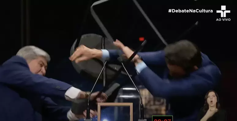 No momento, você está visualizando Datena agride Marçal e é expulso de debate da TV Cultura