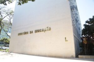 Leia mais sobre o artigo Governo federal regulamenta Política Nacional de Leitura e Escrita