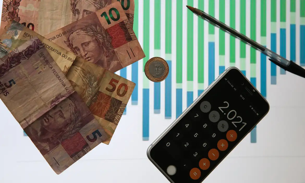 No momento, você está visualizando Mercado de trabalho impulsiona crescimento do PIB, diz Fiesp