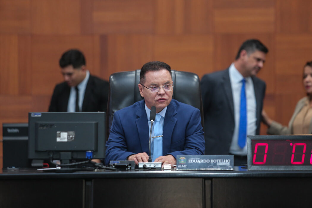 No momento, você está visualizando Deputado Eduardo Botelho reassume presidência da ALMT