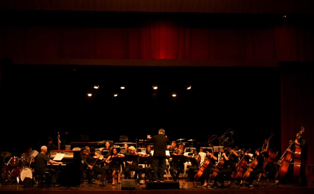 No momento, você está visualizando Orquestra CirandaMundo recebe Felipe e Zé Ribeiro no projeto Cenas da Noite