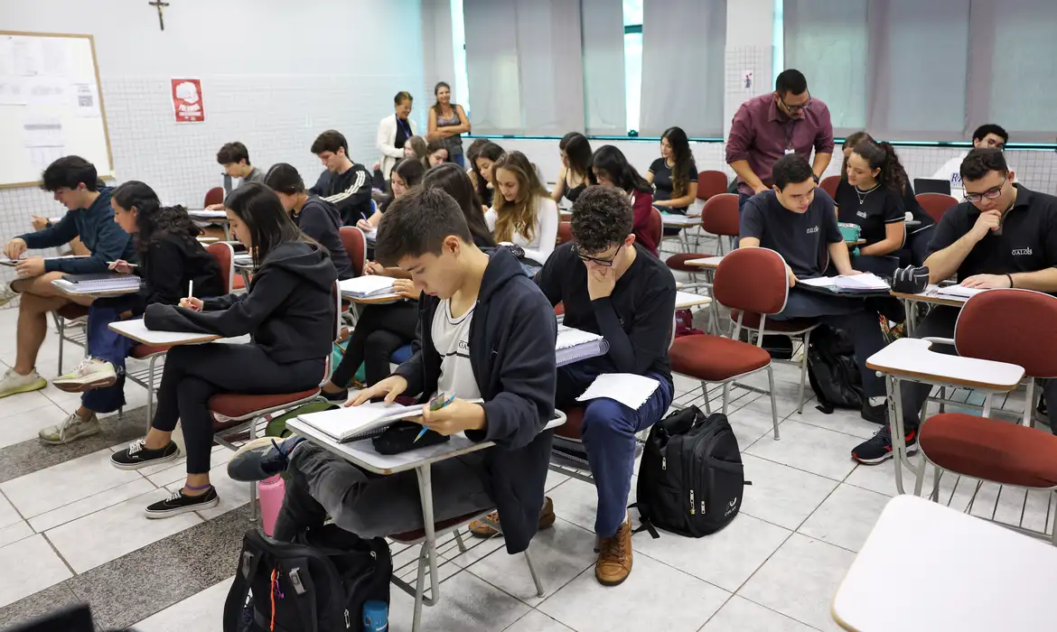 No momento, você está visualizando Enem 2024: saiba quem pode pedir a reaplicação do exame