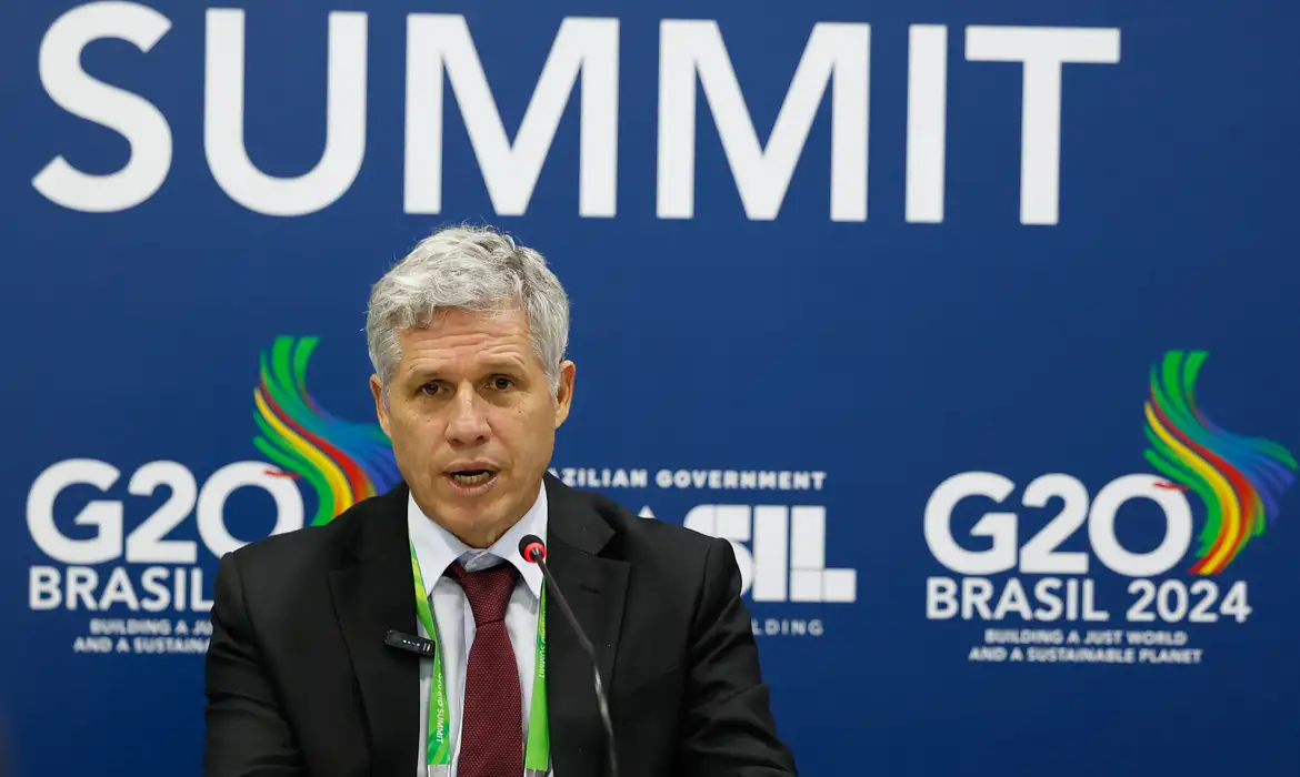 No momento, você está visualizando Ministro defende novas parcerias para impulsionar agricultura familiar