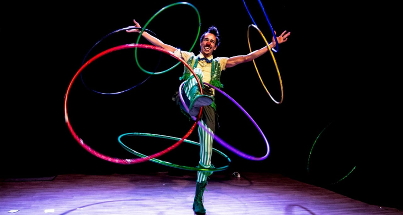 No momento, você está visualizando Oficina gratuita de circo ensina técnicas de acrobacias e malabares em Cuiabá