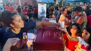 Leia mais sobre o artigo ALMT: Papai Noel, brinquedos e pula-pula garantem o Natal em Cuiabá
