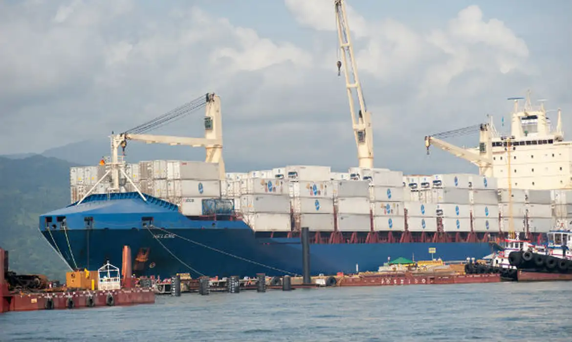 No momento, você está visualizando Brasil bate recorde de exportações para os EUA em 2024