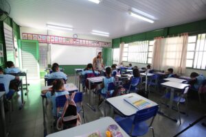 Leia mais sobre o artigo MEC aumenta piso salarial dos professores para R$ 4.867,77
