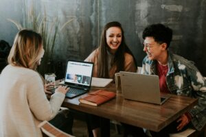 Leia mais sobre o artigo 5 erros comuns de pronúncia em inglês que os brasileiros mais cometem