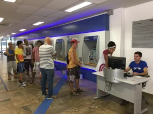 Leia mais sobre o artigo Juros do cartão de crédito rotativo avançam e chegam a 445% ao ano