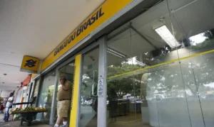 Leia mais sobre o artigo BB tem lucro de R$ 7,3 bi de janeiro a março, em queda de 20,7%