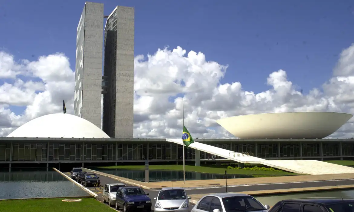 No momento, você está visualizando Comissão do Senado aprova flexibilização do licenciamento ambiental
