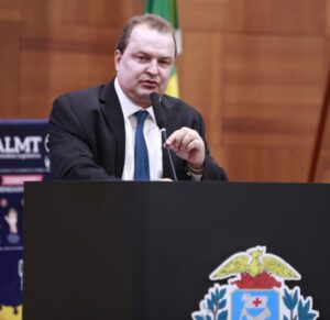 Leia mais sobre o artigo Max Russi anuncia criação 3° vara criminal em Barra do Garças