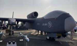 Leia mais sobre o artigo China cria o maior porta-drones do mundo