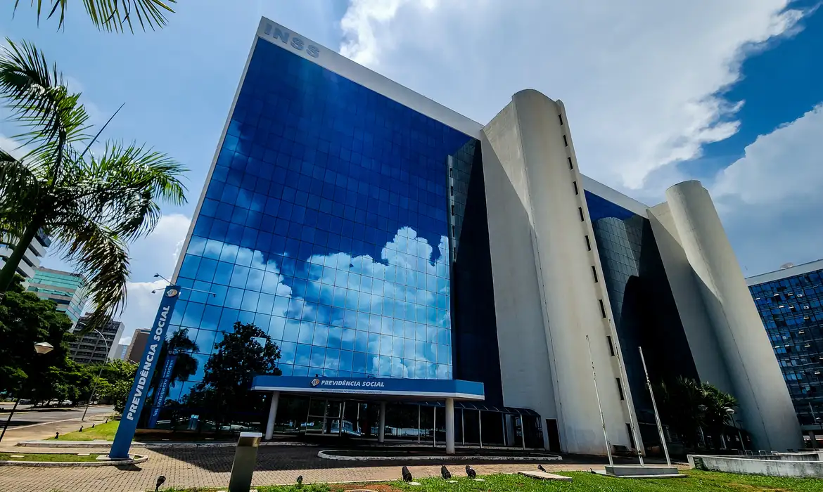 No momento, você está visualizando INSS vai devolver R$ 292 milhões a aposentados com descontos ilegais
