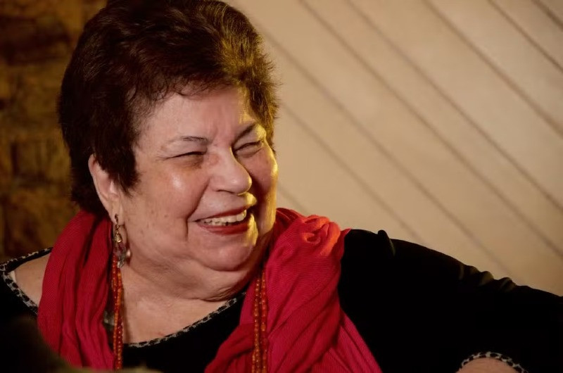 No momento, você está visualizando Nana Caymmi, uma das maiores cantoras do Brasil, morre aos 84 anos