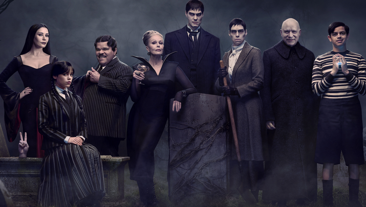No momento, você está visualizando Netflix revela imagem da Família Addams na 2ª temporada de Wandinha