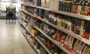 Leia mais sobre o artigo Comércio tem queda de 0,4% em abril, depois de três altas