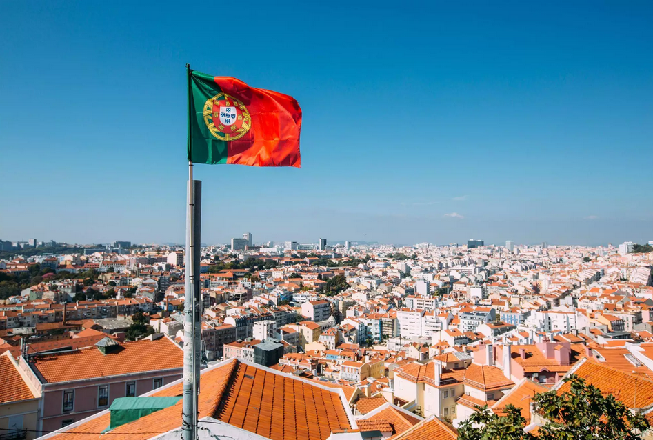 No momento, você está visualizando Mais de 5 mil brasileiros poderão ser expulsos de Portugal, diz ministro