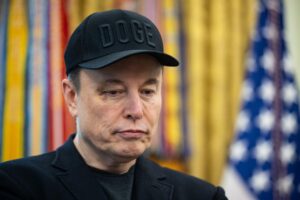 Leia mais sobre o artigo Musk diz que se arrependeu de publicações sobre Trump