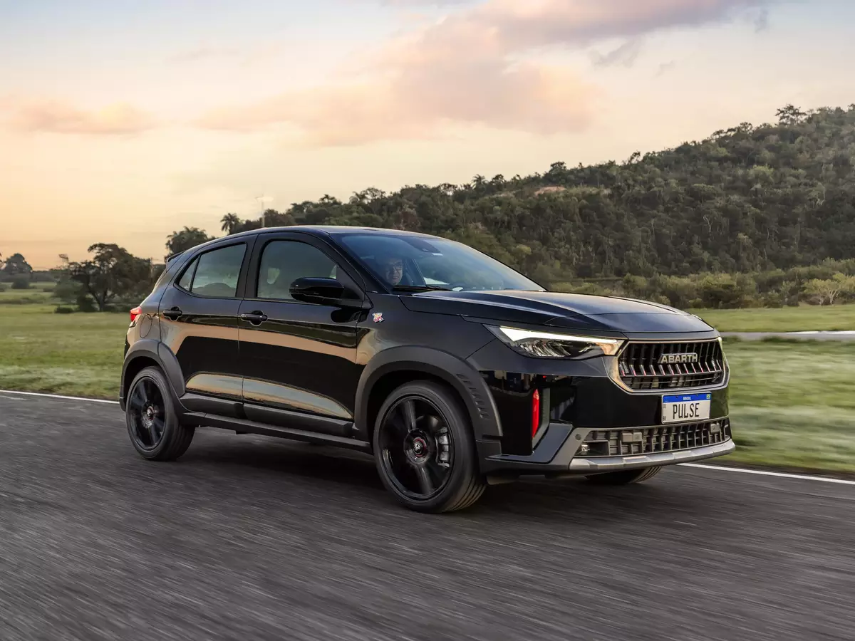 No momento, você está visualizando Novo Pulse Abarth 2026 é revelado com novo visual