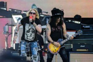 Leia mais sobre o artigo Pré-venda para show do Guns N’ Roses em Cuiabá começa no dia 9 de junho