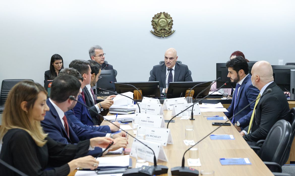No momento, você está visualizando Audiência no STF termina sem acordo sobre IOF