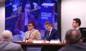 Leia mais sobre o artigo Comissão da Câmara aprova isenção do IR para quem ganha até R$ 5 mil