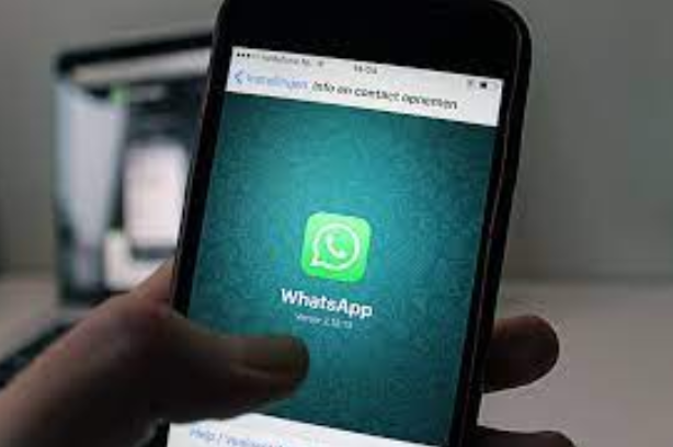 No momento, você está visualizando Como agendar mensagens no WhatsApp; passo a passo no Android e iPhone
