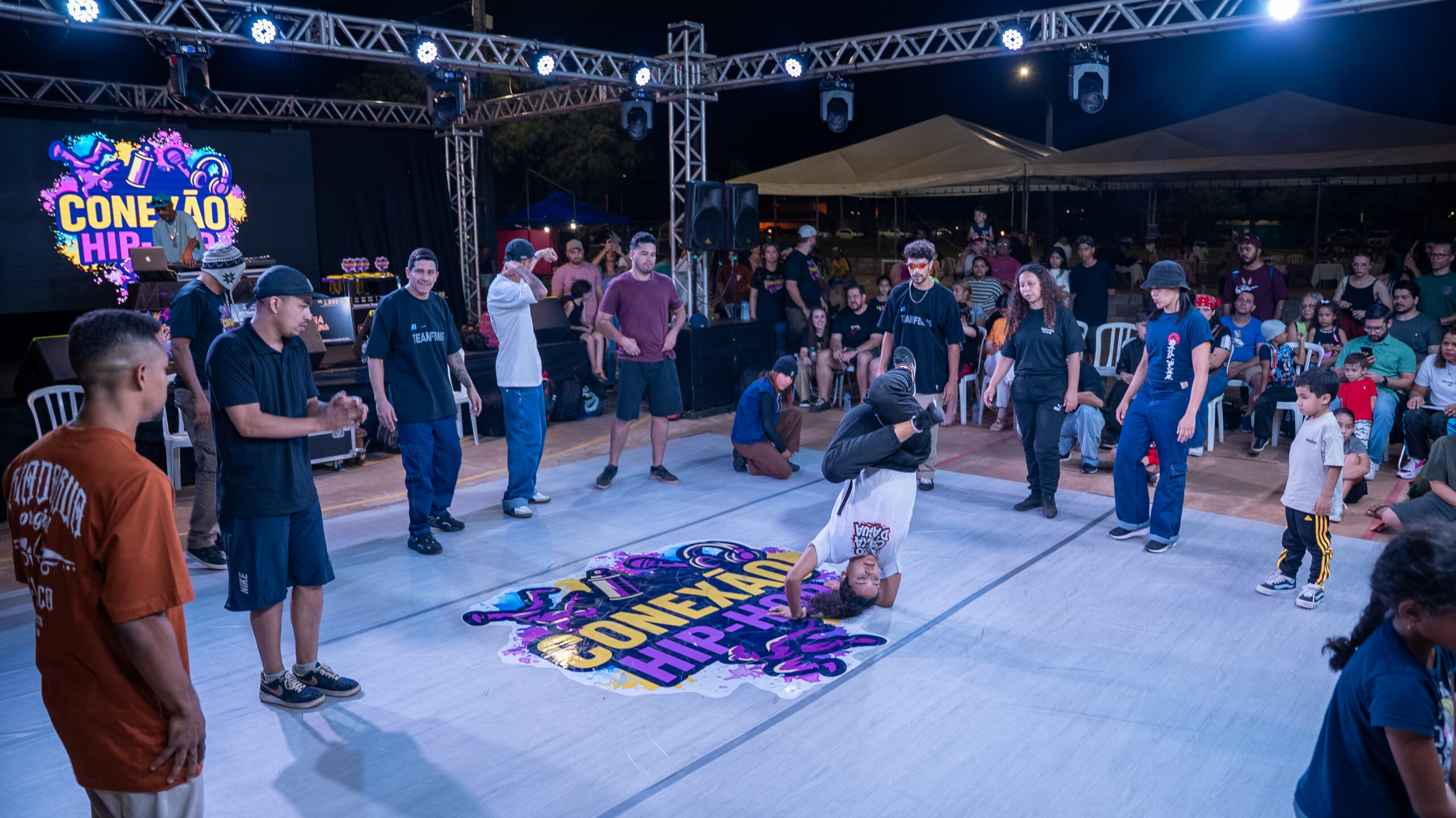 No momento, você está visualizando Conexão Hip Hop levou música, grafite e dança à Praça Pôr do Sol