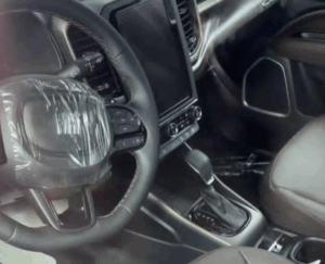 Leia mais sobre o artigo Nova Fiat Toro é flagrada sem camuflagem e revela design final