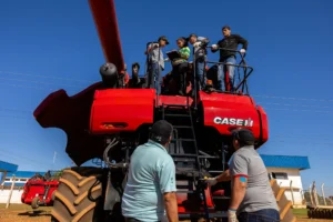 Leia mais sobre o artigo Parceria entre Senar/MT e CASE IH capacita mais de 2 mil pessoas no agro