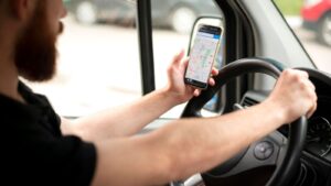 Leia mais sobre o artigo Waze tem recurso que evita multas e salva o seu bolso: veja como ativar