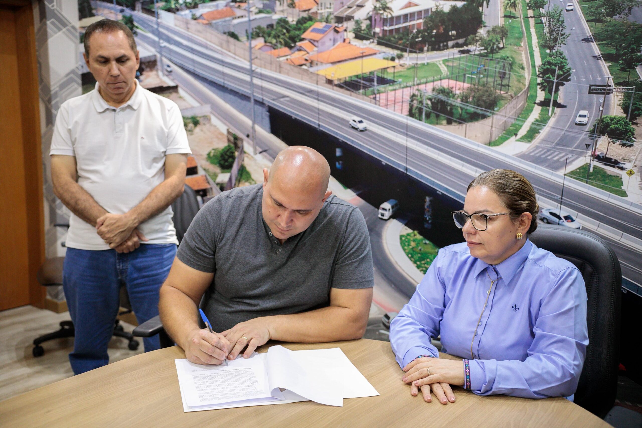 No momento, você está visualizando Abílio institui lei com selo “Cuiabá Protege Mulheres”
