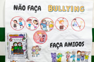 Leia mais sobre o artigo Alunos de Cuiabá criam desenhos alertando riscos do bullying