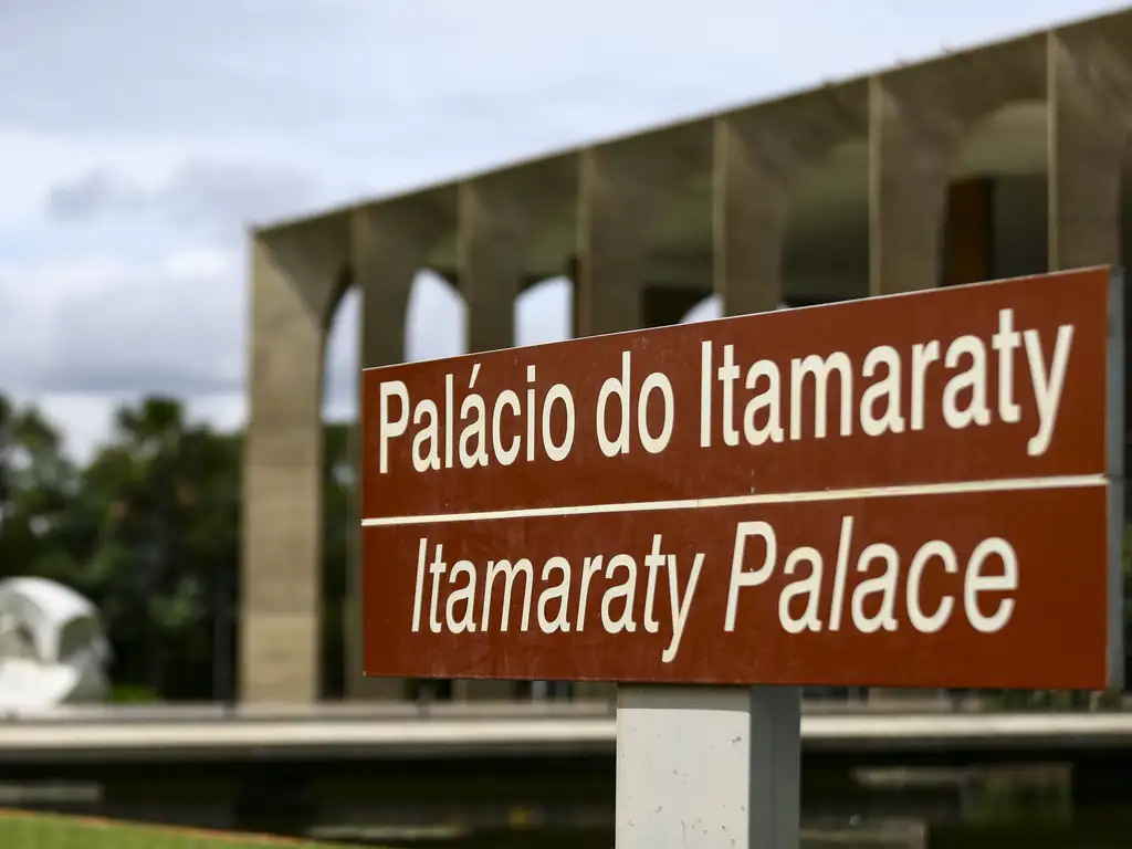 No momento, você está visualizando Itamaraty prevê resposta aos EUA sobre Pix e seção 301 no próximo dia 18
