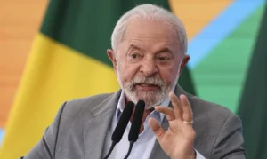 Leia mais sobre o artigo Lula quer decisão conjunta do Brics sobre tarifas dos Estados Unidos