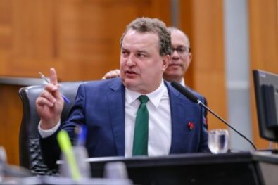 No momento, você está visualizando Max Russi lamenta lentidão e cobra agilidade nas obras do BRT