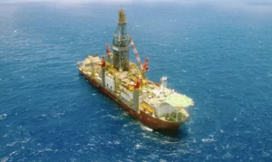 Leia mais sobre o artigo Sonda da Petrobras chega à Margem Equatorial para simulação do Ibama