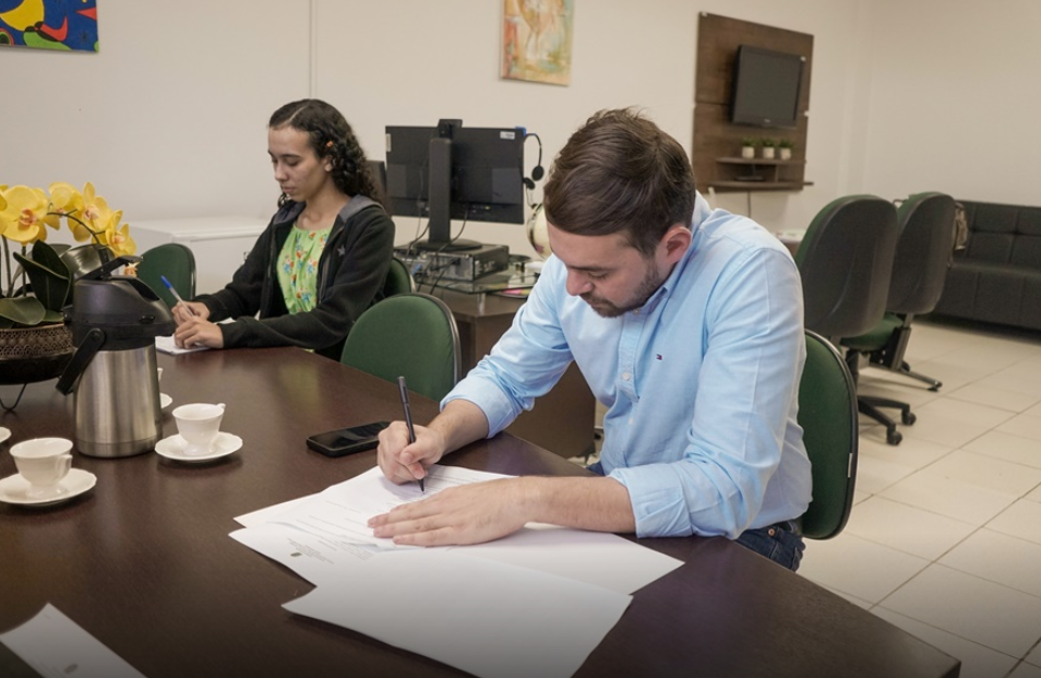 No momento, você está visualizando Sanear firma acordo com IFMT para oferta de estágio a alunos da instituição