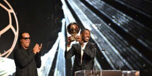 Leia mais sobre o artigo Dembélé é eleito o melhor jogador no Bola de Ouro 2025