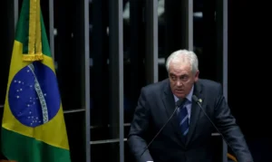 Leia mais sobre o artigo CCJ pauta PEC da Blindagem na quarta com expectativa de rejeitar tema