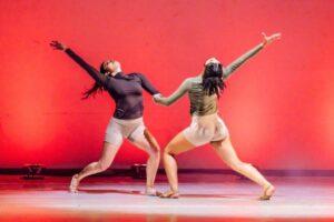 Leia mais sobre o artigo Cine Teatro Cuiabá recebe evento de Dança com mais de 150 bailarinos de várias regiões do Estado
