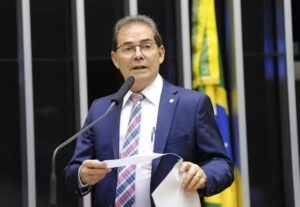 Leia mais sobre o artigo Entenda a diferença entre anistia e dosimetria